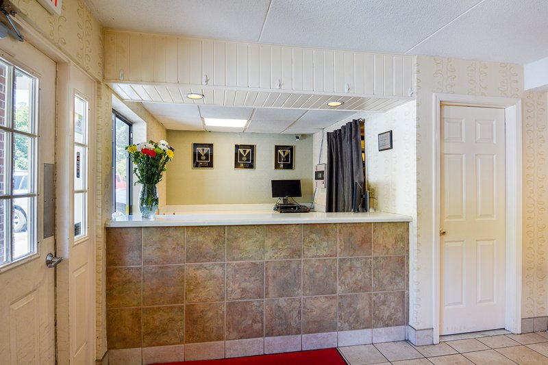 Econo Lodge - Harpers Ferry, WV