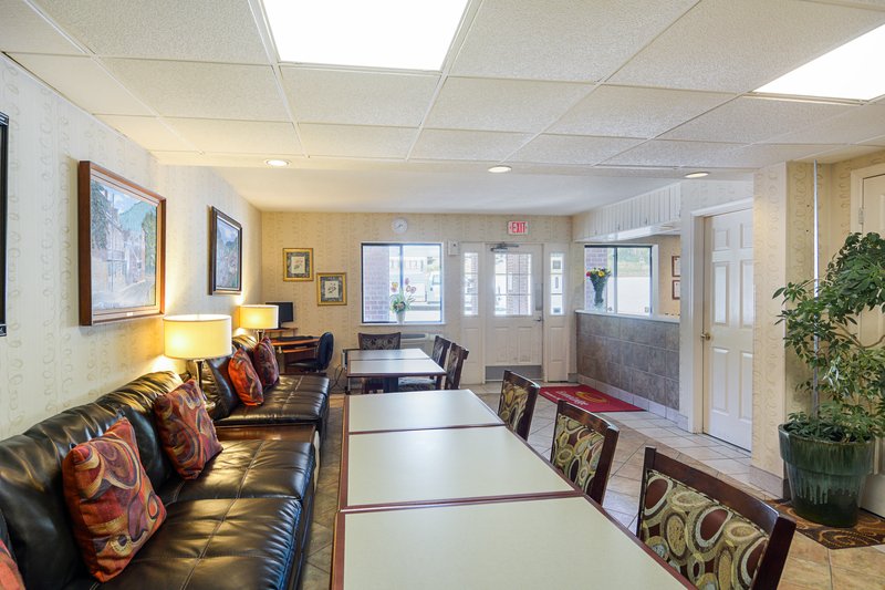 Econo Lodge - Harpers Ferry, WV