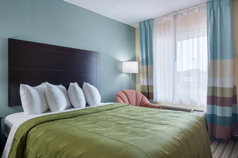 Quality Inn - Calhoun, GA