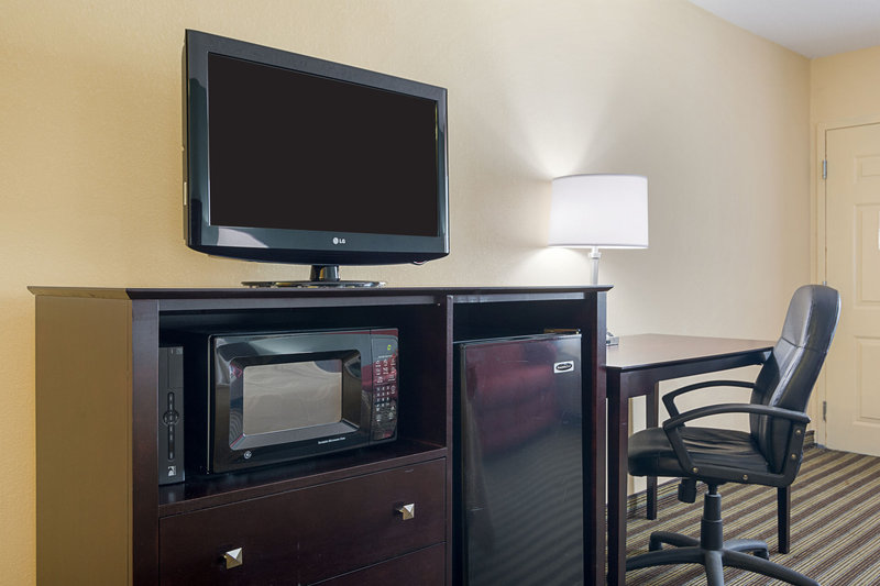 Quality Inn - Calhoun, GA