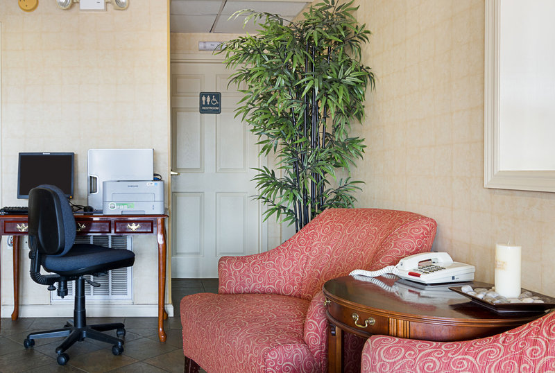 Quality Inn - Calhoun, GA