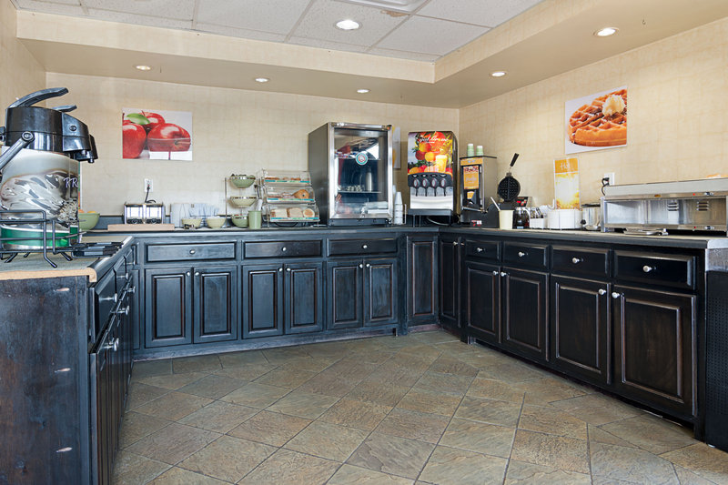 Quality Inn - Calhoun, GA