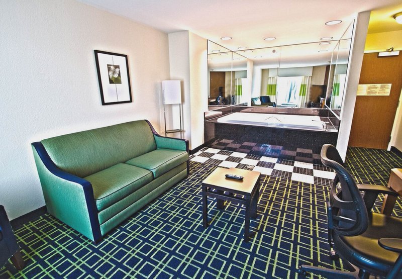 Fairfield Inn & Suites By Marriott Milledgeville - Milledgeville, GA