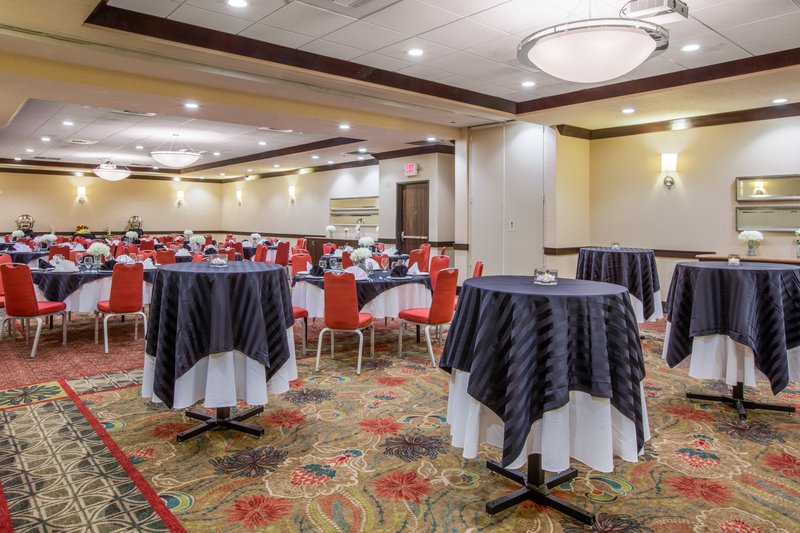 Crowne Plaza Anchorage-Midtown - Anchorage, AK