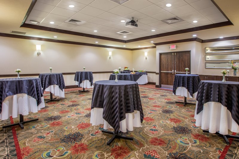 Crowne Plaza Anchorage-Midtown - Anchorage, AK