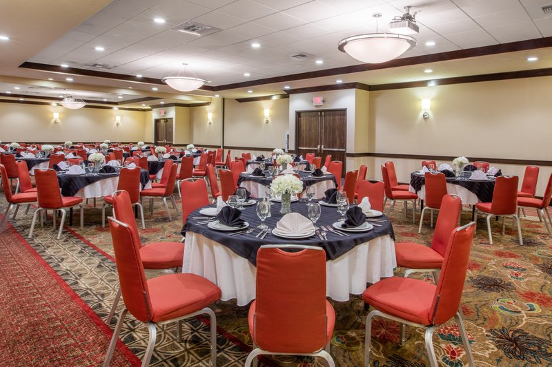 Crowne Plaza Anchorage-Midtown - Anchorage, AK