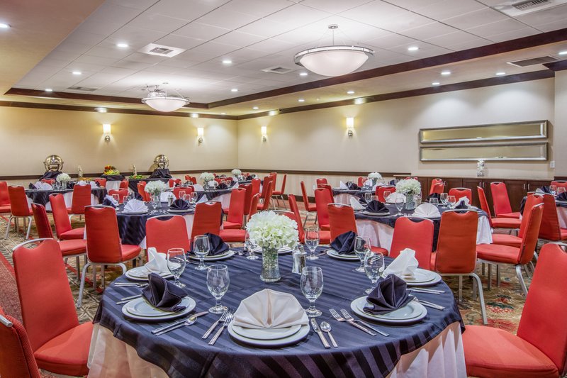 Crowne Plaza Anchorage-Midtown - Anchorage, AK