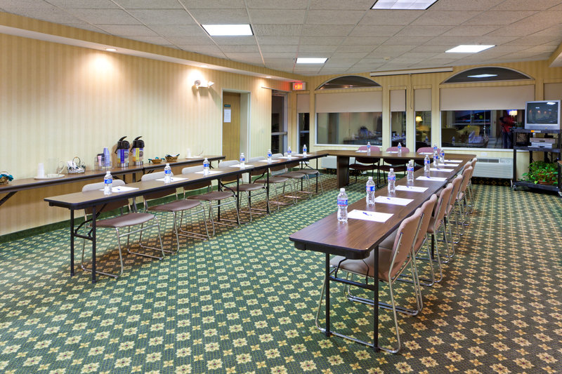 Holiday Inn Express - Irwin, PA