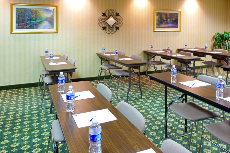 Holiday Inn Express - Irwin, PA