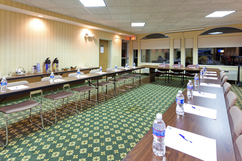 Holiday Inn Express - Irwin, PA
