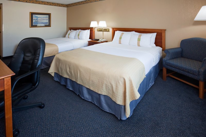 Holiday Inn HARBORVIEW - PORT WASHINGTON - Port Washington, WI