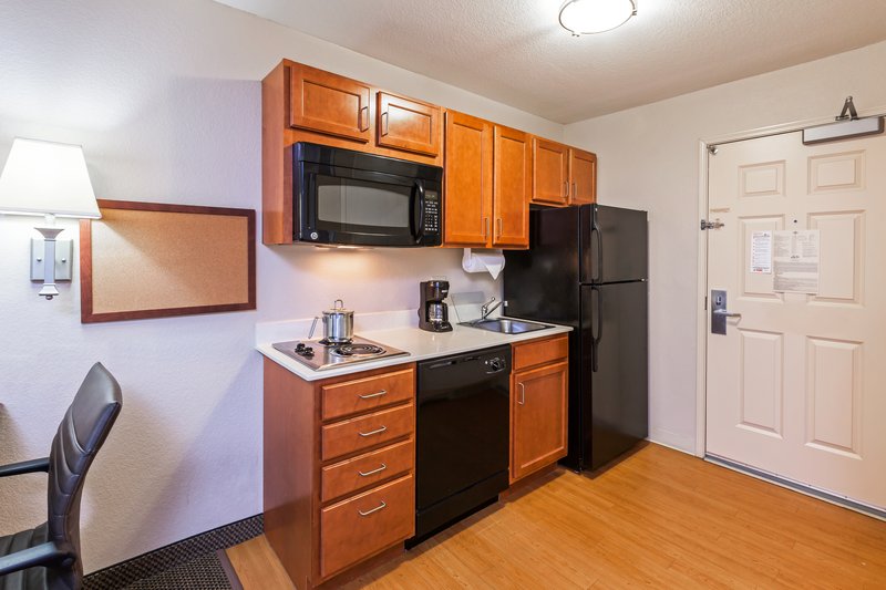 Candlewood Suites OWASSO - Owasso, OK