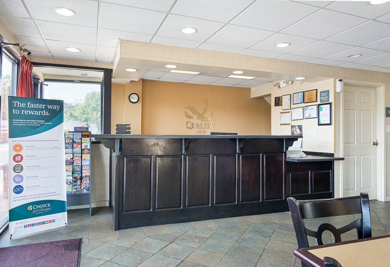 Quality Inn - Calhoun, GA
