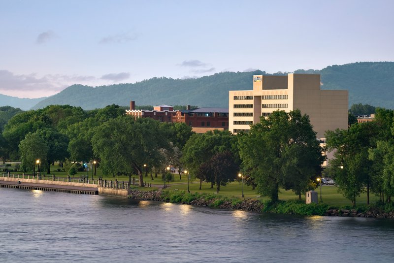 Radisson Hotel La Crosse - La Crosse, WI