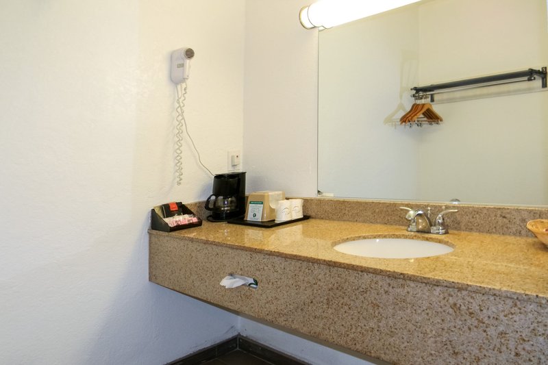 Days Inn Alameda/Oakland - Alameda, CA
