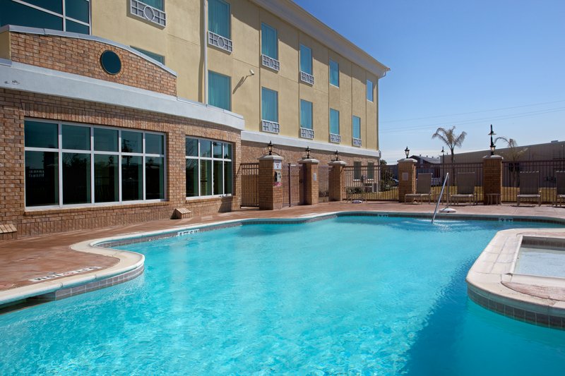 Holiday Inn Express & Suites PEARLAND - Pearland, TX