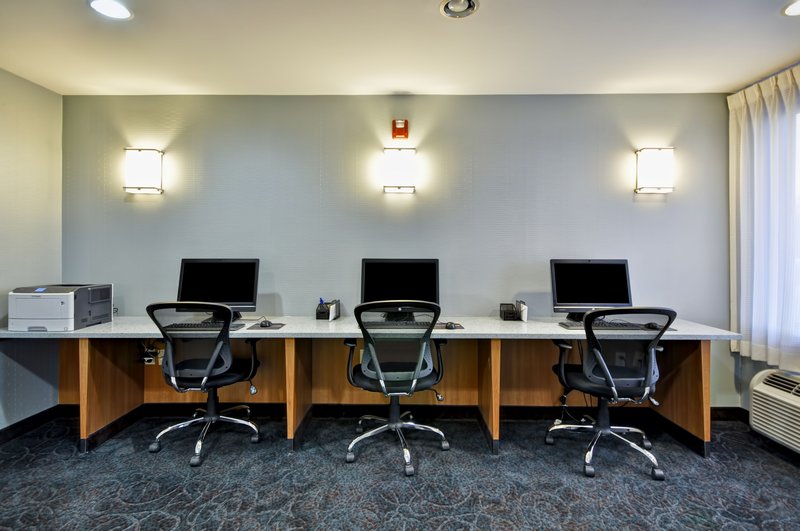 Holiday Inn Express ROMULUS / DETROIT AIRPORT - Romulus, MI
