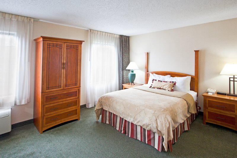 Staybridge Suites DETROIT-UTICA - Utica, MI