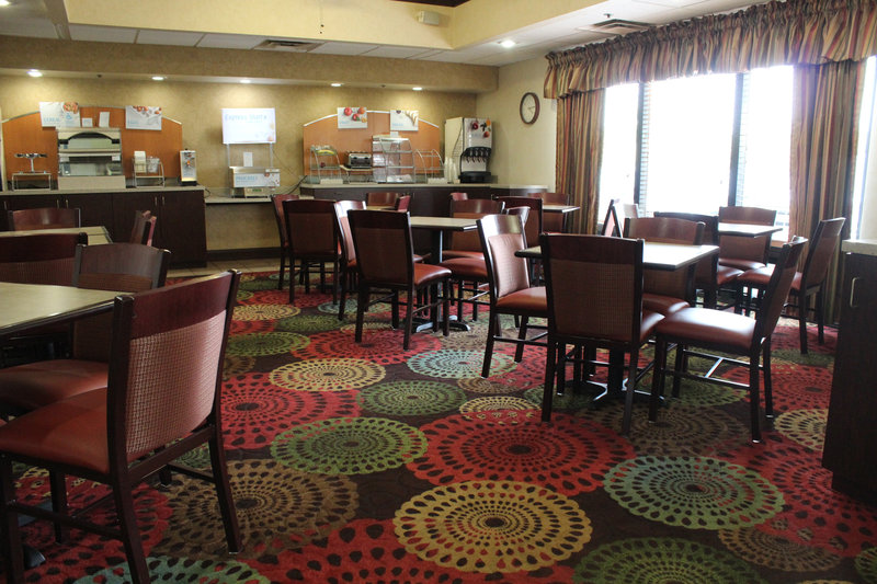 Holiday Inn Express WILMINGTON - Wilmington, OH