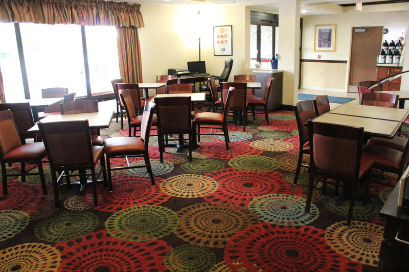 Holiday Inn Express WILMINGTON - Wilmington, OH