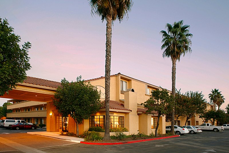 Holiday Inn Express SIMI VALLEY - Simi Valley, CA