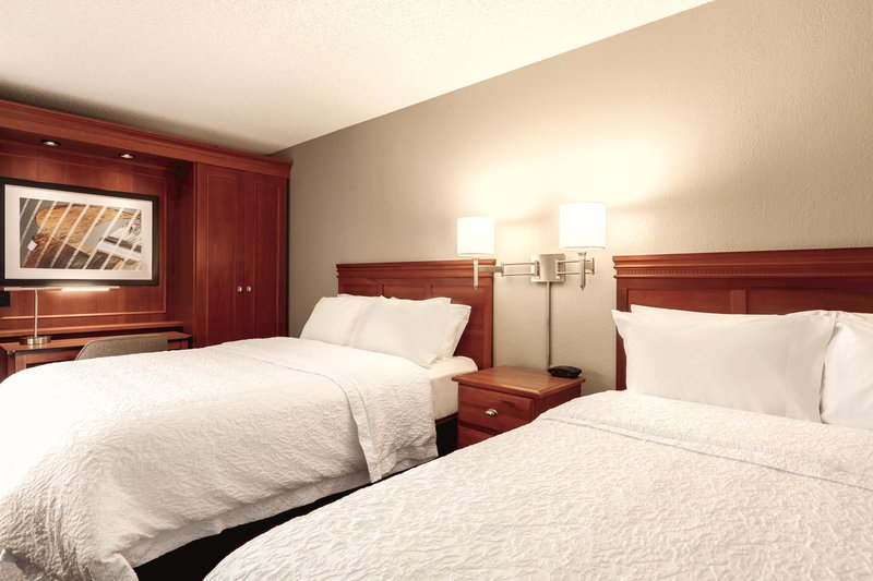 Hampton Inn Des Moines-Airport - Des Moines, IA