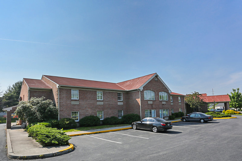 Rodeway Inn & Suites - Lancaster, PA