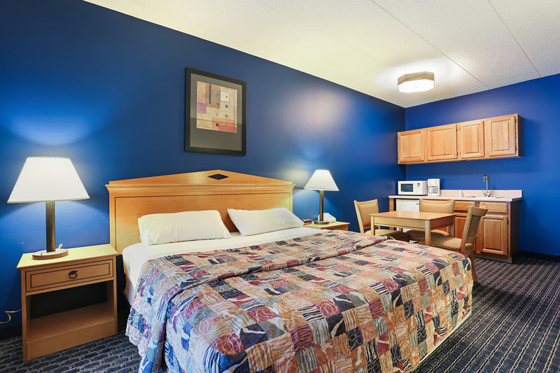 Rodeway Inn & Suites - Lancaster, PA