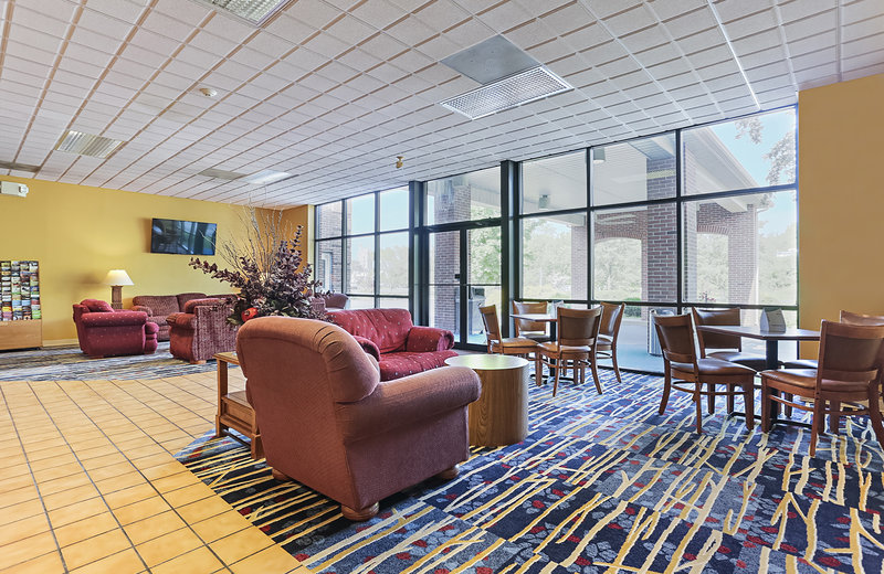 Rodeway Inn & Suites - Lancaster, PA