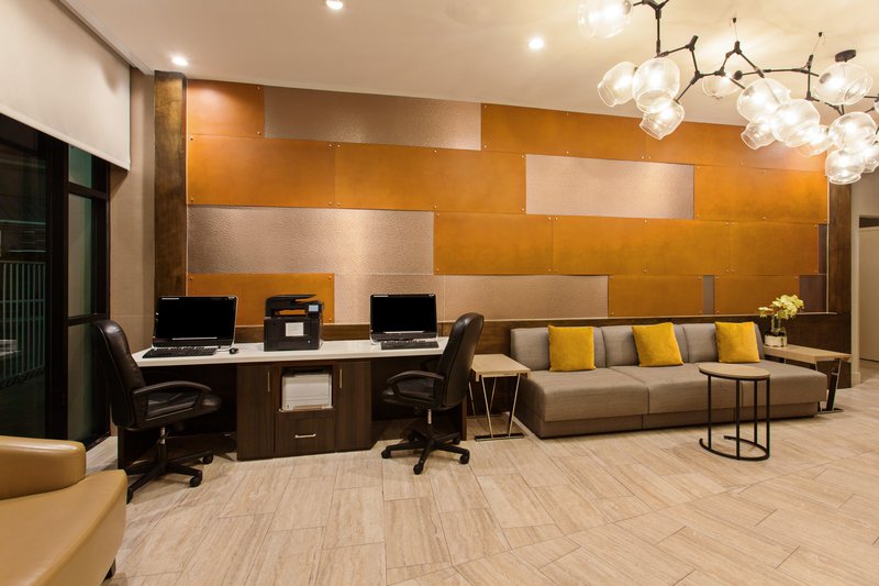 Holiday Inn - Long Beach, CA