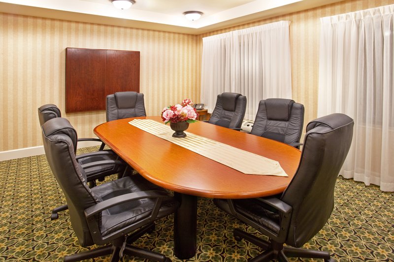 Staybridge Suites AURORA/NAPERVILLE - Aurora, IL