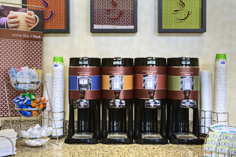 Hampton Inn & Suites Ridgecrest - Ridgecrest, CA