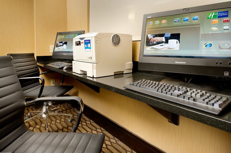 Holiday Inn Express - Welcome, MD