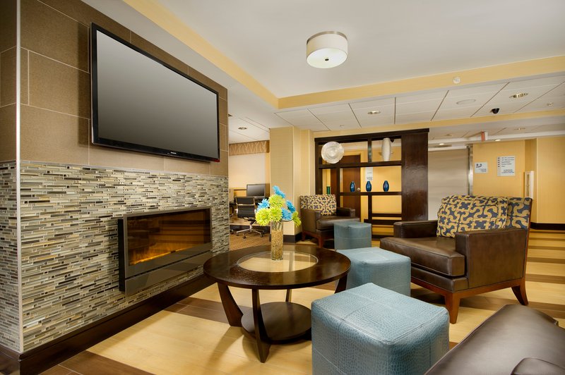 Holiday Inn Express - Welcome, MD
