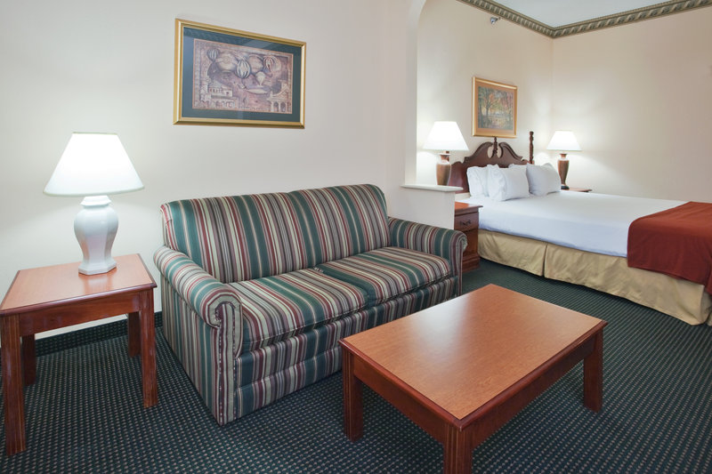 Holiday Inn Express PLYMOUTH - Kelford, NC