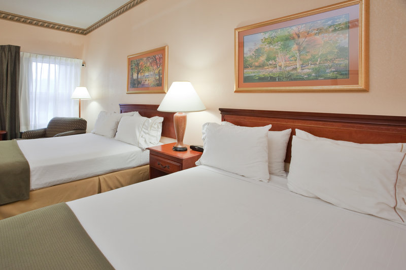 Holiday Inn Express PLYMOUTH - Kelford, NC