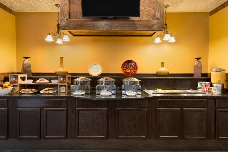 Clarion Hotel Riverside - Rochester, NY