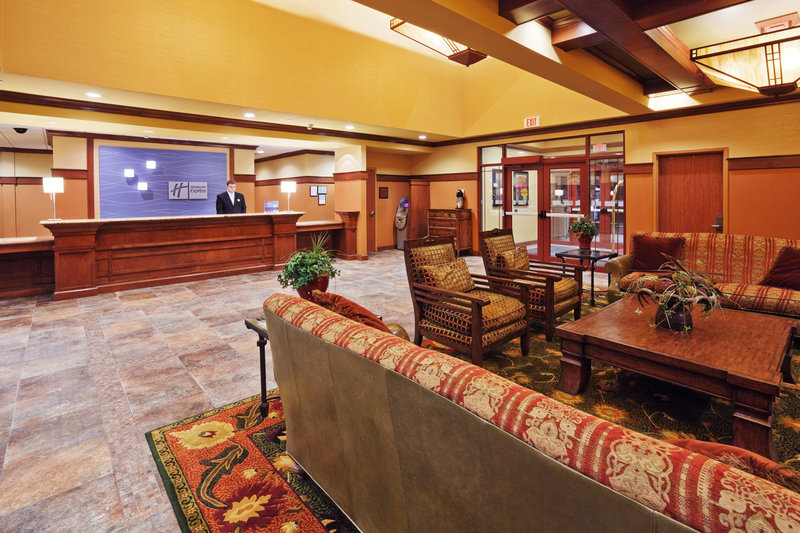 Holiday Inn Express & Suites Springfield - Springfield, MO