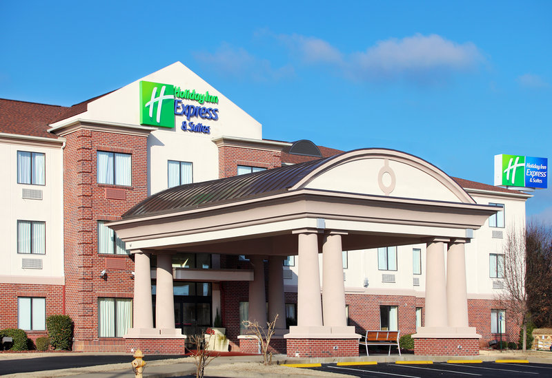 Holiday Inn Express & Suites PINE BLUFF - Pine Bluff, AR