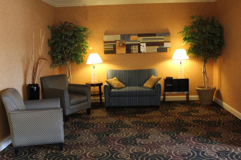 Holiday Inn Express & Suites PINE BLUFF - Pine Bluff, AR
