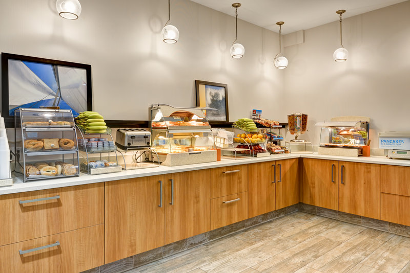 Holiday Inn Express Newport Beach - Newport Beach, CA