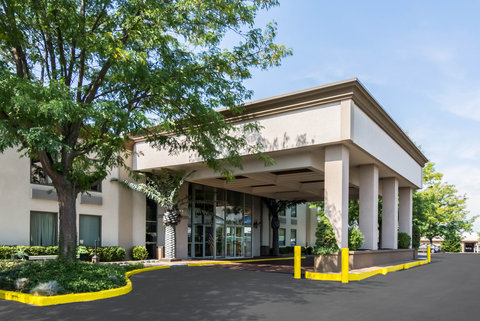 Courtyard Hagerstown First Cl Md Hotels Gds Garden Plaza Hotel Hagerstown