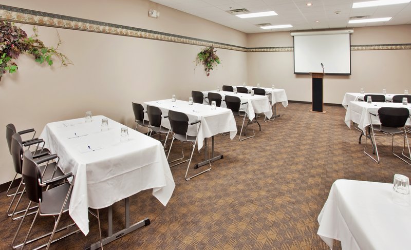 Candlewood Suites SALINA - Cuba, KS