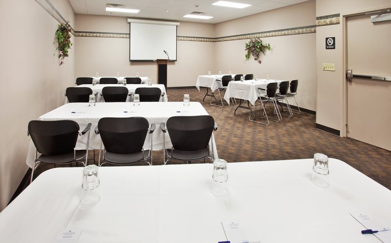 Candlewood Suites SALINA - Cuba, KS