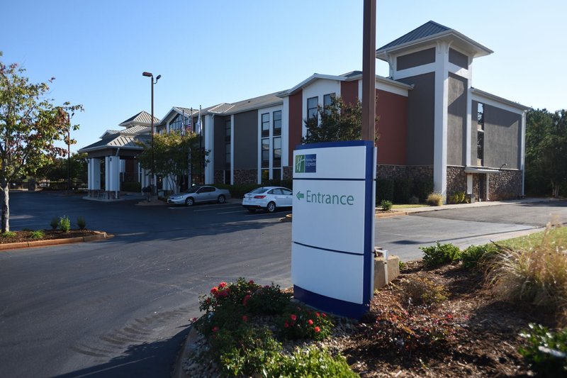 Holiday Inn Express ANDERSON-I-85 (EXIT 27-HWY 81) - Anderson, SC