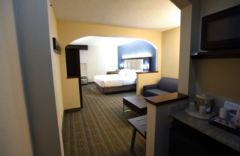 Holiday Inn Express ANDERSON-I-85 (EXIT 27-HWY 81) - Anderson, SC