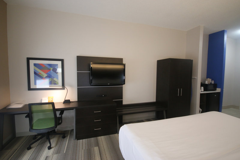 Holiday Inn Express - Hillsville, VA