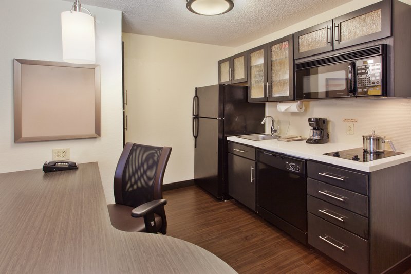 Candlewood Suites - Oklahoma City, OK