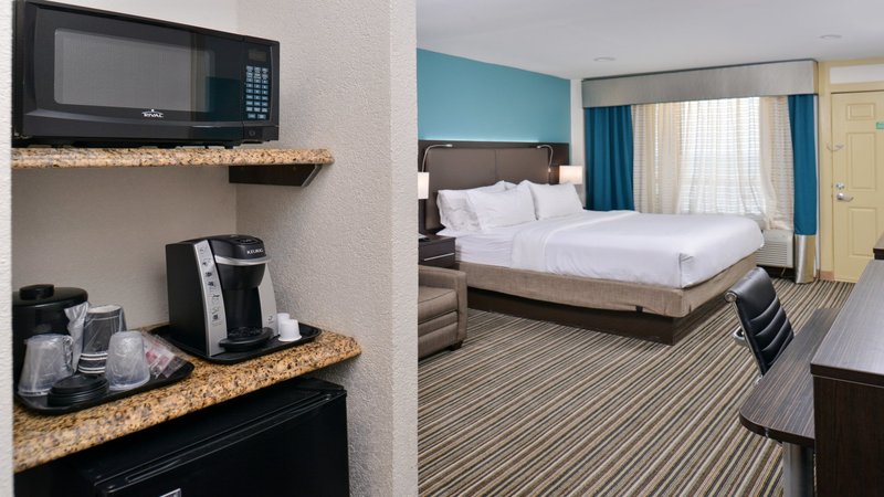 Holiday Inn Express & Suites CORPUS CHRISTI-N PADRE ISLAND - Corpus Christi, TX