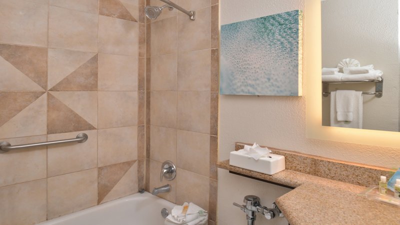 Holiday Inn Express & Suites CORPUS CHRISTI-N PADRE ISLAND - Corpus Christi, TX